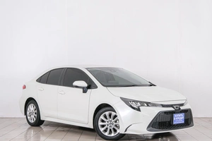 Универсал Toyota Corolla 2019 года, 1890000 рублей, Красноярск
