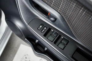 Хетчбэк Toyota Vitz 2018 года, 877000 рублей, Красноярск