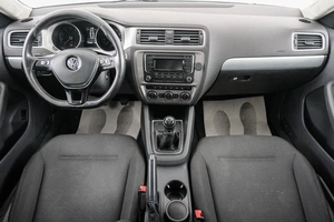 Седан Volkswagen Jetta 2017 года, 1399000 рублей, Красноярск