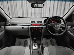 Седан Mazda Axela 2005 года, 499000 рублей, Красноярск