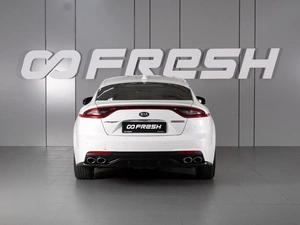 Лифтбек Kia Stinger 2019 года, 2410000 рублей, Красный Пахарь