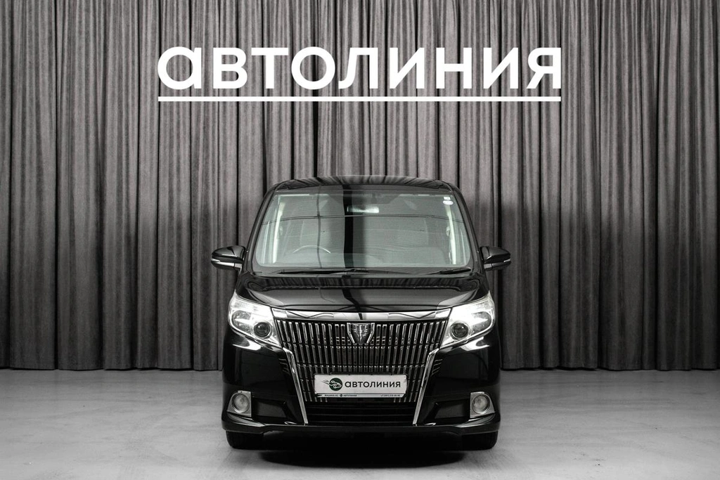 Минивэн Toyota Esquire 2015 года, 1700000 рублей, Красноярск