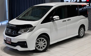 Минивэн Honda Stepwgn Spada 2015 года, 1897000 рублей, Красноярск