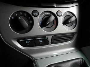 Хетчбэк Ford Focus 2012 года, 969000 рублей, Воронеж