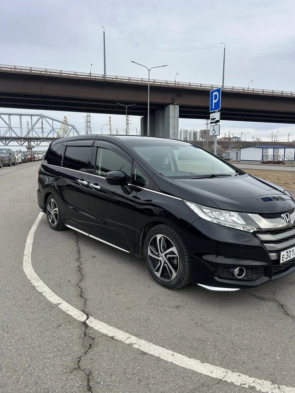 Минивэн Honda Odyssey 2015 года, 1200000 рублей, Красноярск