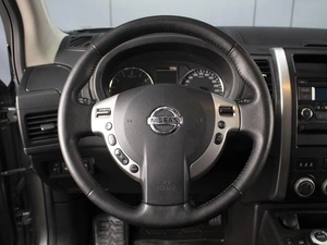 Внедорожник Nissan X-Trail 2014 года, 1360000 рублей, Омск