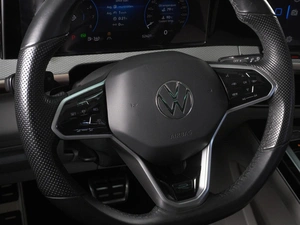 Внедорожник Volkswagen Tavendor 2023 года, 4869000 рублей, Красный Пахарь