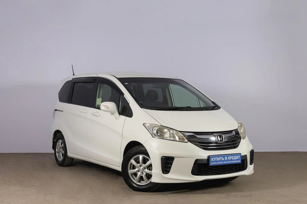 Минивэн Honda Freed 2014 года, 1299000 рублей, Новосибирск