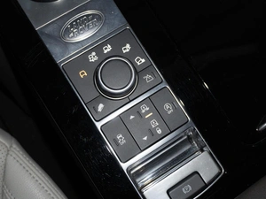 Внедорожник Land Rover Discovery 2019 года, 4300000 рублей, Санкт-Петербург