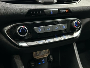 Хетчбэк Hyundai i30 2018 года, 1695200 рублей, Красноярск