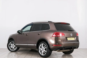 Внедорожник Volkswagen Touareg 2013 года, 1889000 рублей, Красноярск
