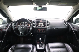 Внедорожник Volkswagen Tiguan 2010 года, 1045000 рублей, Брянск