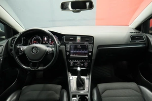 Хэтчбек Volkswagen Golf 2013 года, 1390000 рублей, Курск