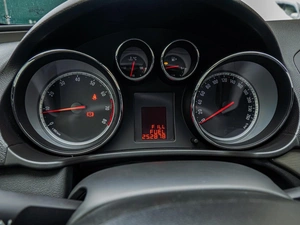 Седан Opel Insignia 2013 года, 749000 рублей, Краснодар