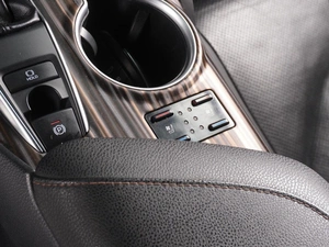 Седан Toyota Camry 2019 года, 2899000 рублей, Красный Пахарь