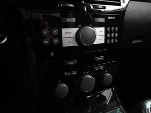 Хетчбэк Opel Astra 2011 года, 669000 рублей, Воронеж
