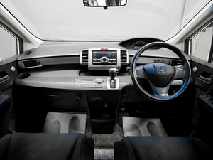 Минивэн Honda Freed 2012 года, 1079000 рублей, Красноярск