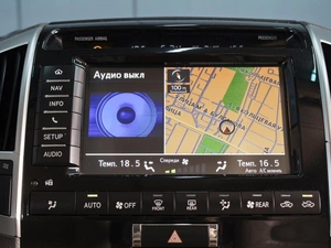 Внедорожник Toyota Land Cruiser 2012 года, 3440000 рублей, Омск