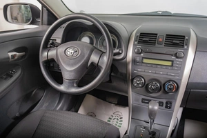 Седан Toyota Corolla 2009 года, 1449000 рублей, Томск