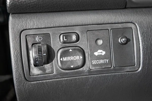 Седан Toyota Corolla 2006 года, 749000 рублей, Барнаул