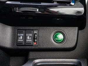 Минивэн Honda Stepwgn 2020 года, 2700000 рублей, Большой Сочи