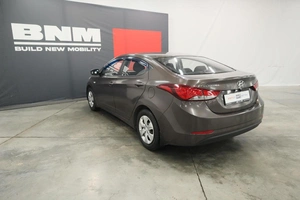 Седан Hyundai Elantra 2015 года, 1350000 рублей, Курск