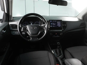 Седан Hyundai Solaris 2021 года, 1620000 рублей, Красный Пахарь