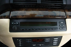 Внедорожник BMW X5 2003 года, 999900 рублей, Казань