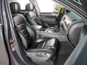 Внедорожник Volkswagen Touareg 2011 года, 1919000 рублей, Воронеж