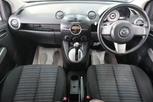 Хетчбэк Mazda Demio 2009 года, 689000 рублей, Омск