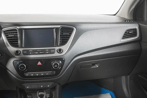 Седан Hyundai Solaris 2018 года, 1749000 рублей, Кемерово