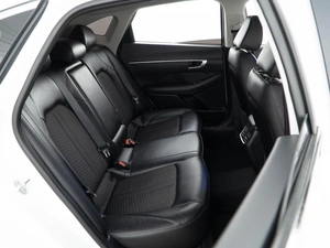 Седан Hyundai Sonata 2019 года, 2199046 рублей, Москва