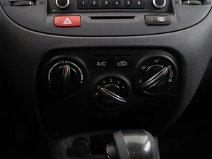 Хетчбэк Kia Rio 2011 года, 547077 рублей, Москва