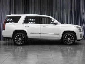 Внедорожник Cadillac Escalade 2016 года, 3645000 рублей, Тюмень