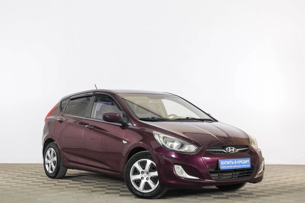 Седан Hyundai Solaris 2012 года, 819000 рублей, Тюмень