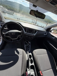 Седан Hyundai Solaris 2021 года, 1580000 рублей, Красноярск