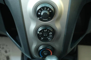 Хетчбэк Toyota Vitz 2009 года, 729000 рублей, Омск