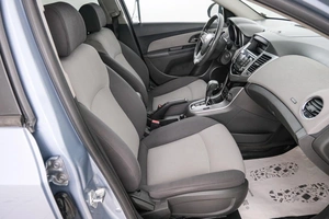 Седан Chevrolet Cruze 2010 года, 649000 рублей, Красноярск