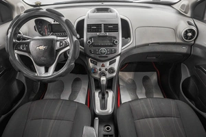Седан Chevrolet Aveo 2012 года, 549000 рублей, Барнаул