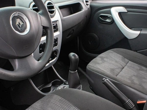 Седан Renault Logan 2013 года, 629000 рублей, Петрозаводск