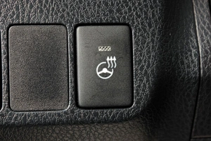 Внедорожник Toyota RAV4 2016 года, 2299000 рублей, Тюмень