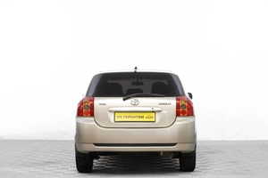 Хетчбэк Toyota Corolla 2005 года, 649000 рублей, Барнаул