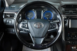 Седан Toyota Camry 2015 года, 1649000 рублей, Тюмень