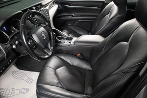 Седан Toyota Camry 2020 года, 2799000 рублей, Сургут