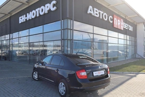 Хэтчбек Skoda Rapid 2016 года, 1100000 рублей, Мирное