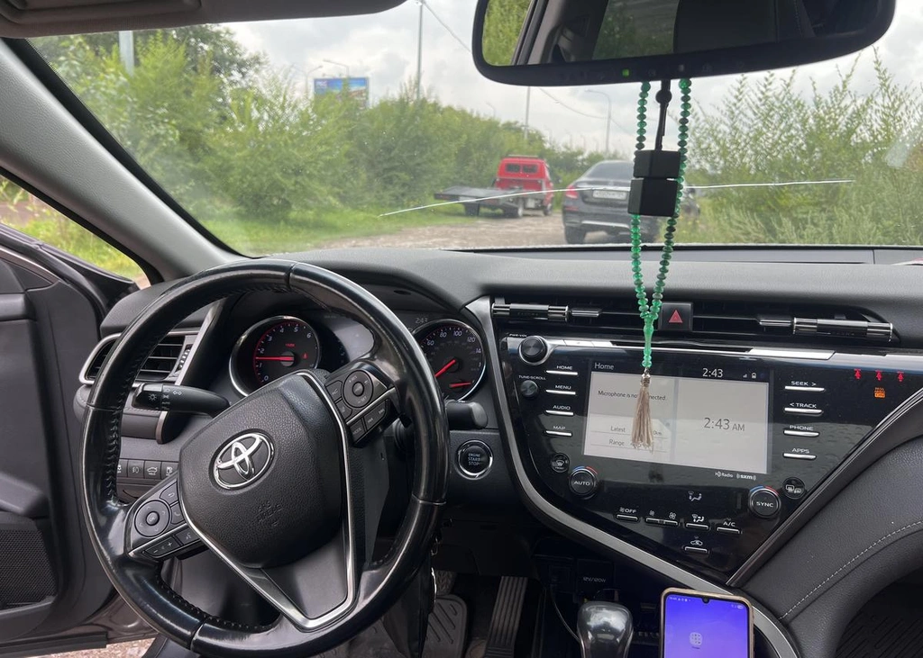 Седан Toyota Camry 2020 года, 2800000 рублей, Красноярск