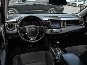 Внедорожник Toyota RAV4 2017 года, 2130000 рублей, Волгоград
