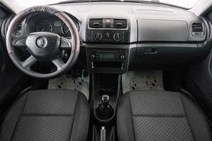 Хетчбэк Skoda Fabia 2013 года, 299000 рублей, Красноярск
