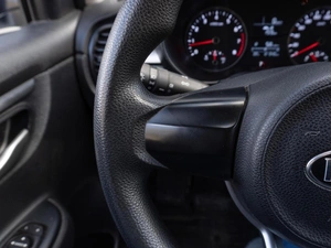 Седан Kia Rio 2017 года, 1179000 рублей, Саратов
