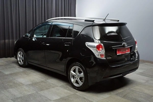 Минивэн Toyota Verso 2013 года, 1299000 рублей, Красноярск
